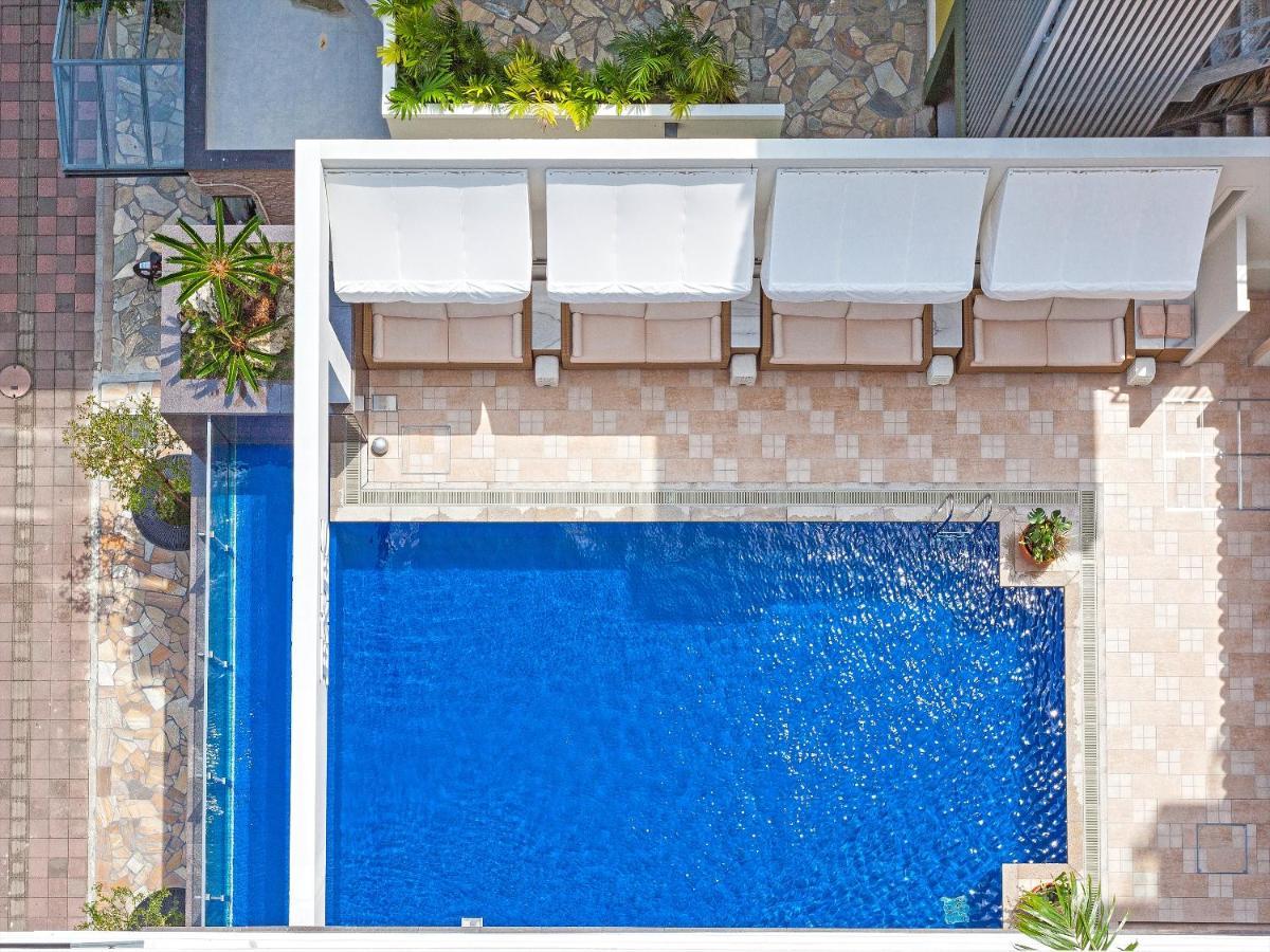 Okinawa Exes Naha Hotel Exterior photo