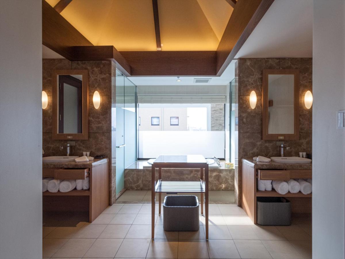 Okinawa Exes Naha Hotel Exterior photo