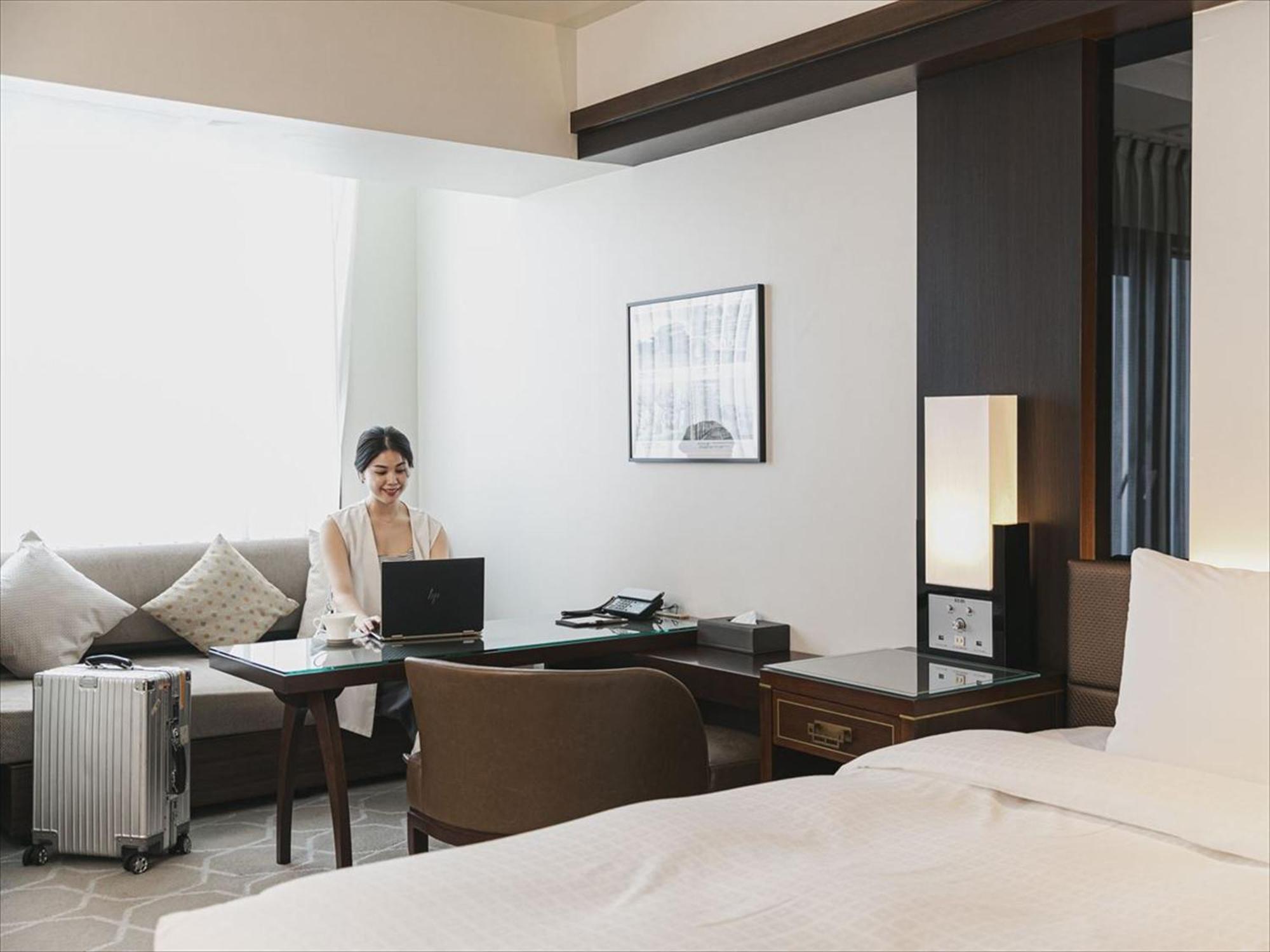 Okinawa Exes Naha Hotel Exterior photo